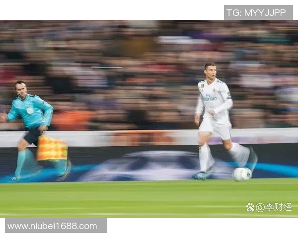 足球明星球员精彩瞬间集锦展现足坛传奇与激情的完美融合